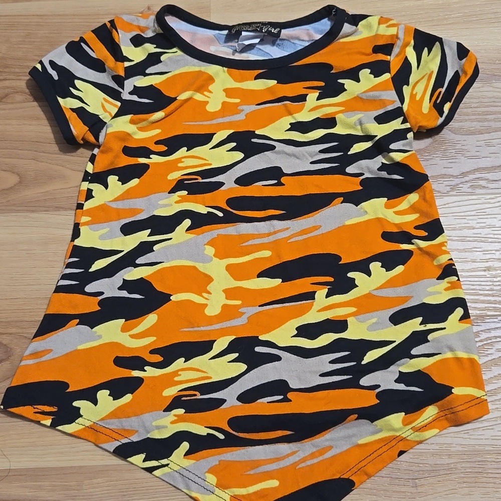 glitter girl orange camo short sleeve
